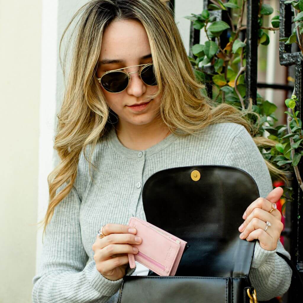 PINK ZIP MAGIC WALLET